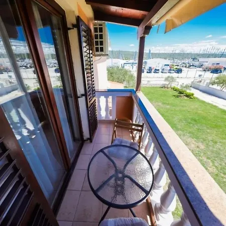 Apartment Vesna *